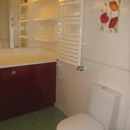 דירה Flat With Huge Terrace