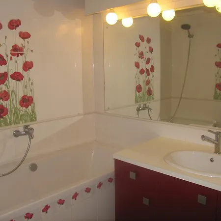 דירה Flat With Huge Terrace